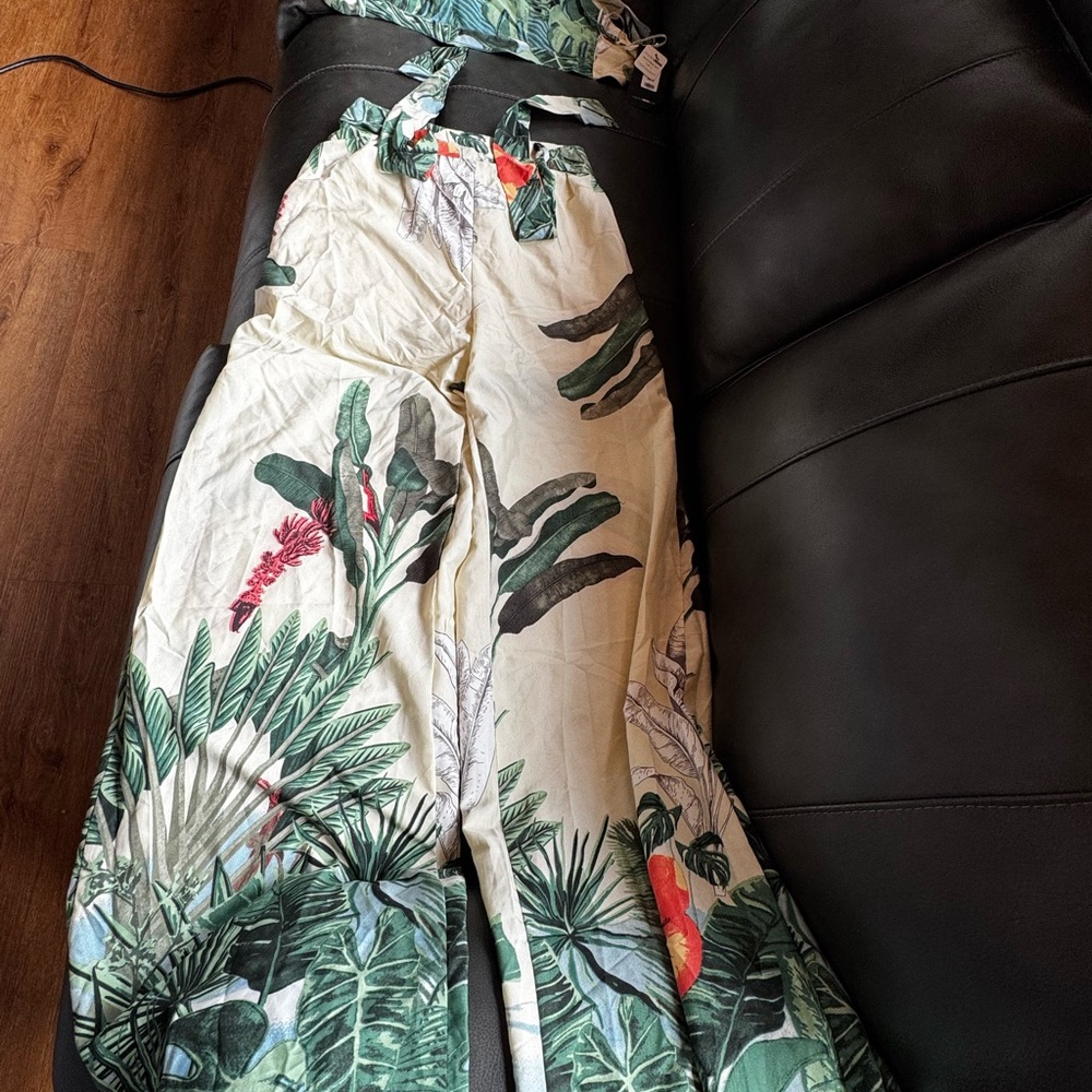 Fashion Nova Tropical Print Pants - Green, Red, White - Picture 1 of 1